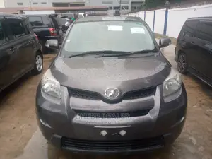 Toyota IST 2005 Gray