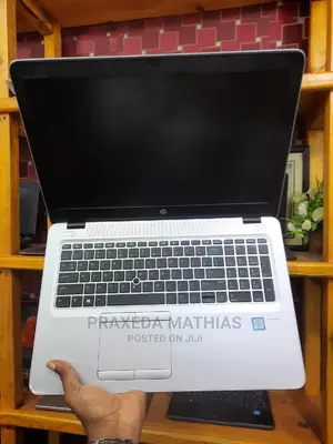 Laptop HP EliteBook 820 G3 8GB Intel Core I5 HDD 500GB