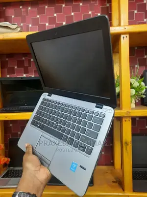 Laptop HP EliteBook 820 8GB Intel Core I7 HDD 500GB