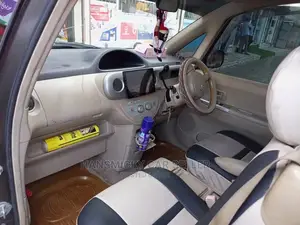 Toyota Porte 2005 Gray