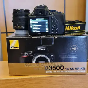 Nikon D3500 With 18_55mm.