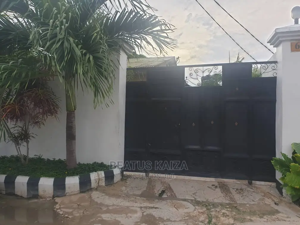 1bdrm Apartment in Kinondoni Mk Street for rent