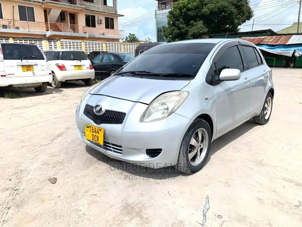 Toyota Vitz 1.3 AWD 3dr 2005 Silver