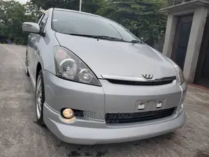 Toyota Wish 2005 Silver