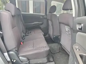 Toyota Wish 2005 Silver