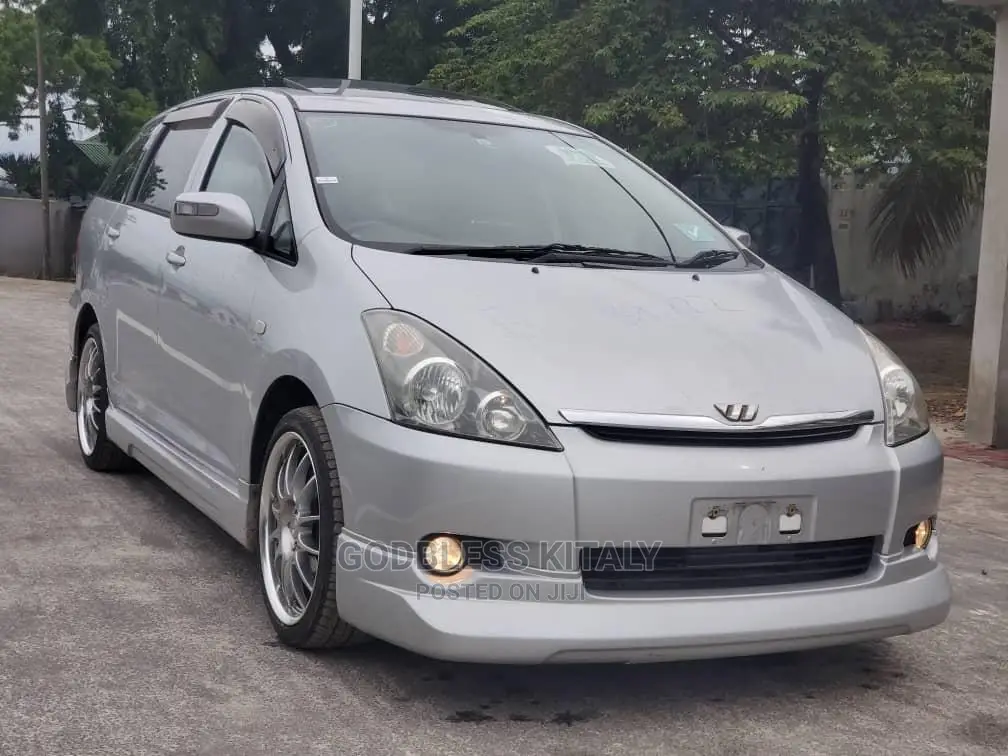 Toyota Wish 2005 Silver