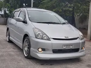 Toyota Wish 2005 Silver