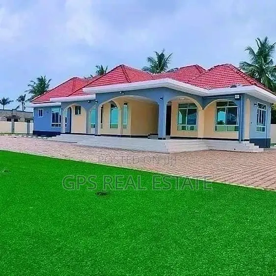 Four Bedroom House In Bahari Beach For Sale