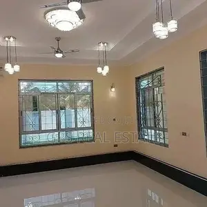 Four Bedroom House In Bahari Beach For Sale