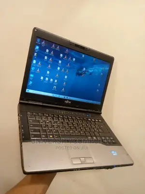 Laptop Fujitsu Lifebook AH550 4GB Intel Core I7 HDD 320GB