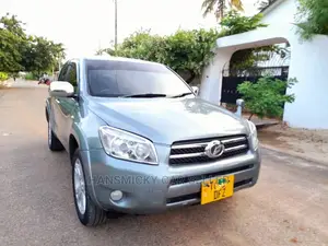 Toyota RAV4 2008 Green