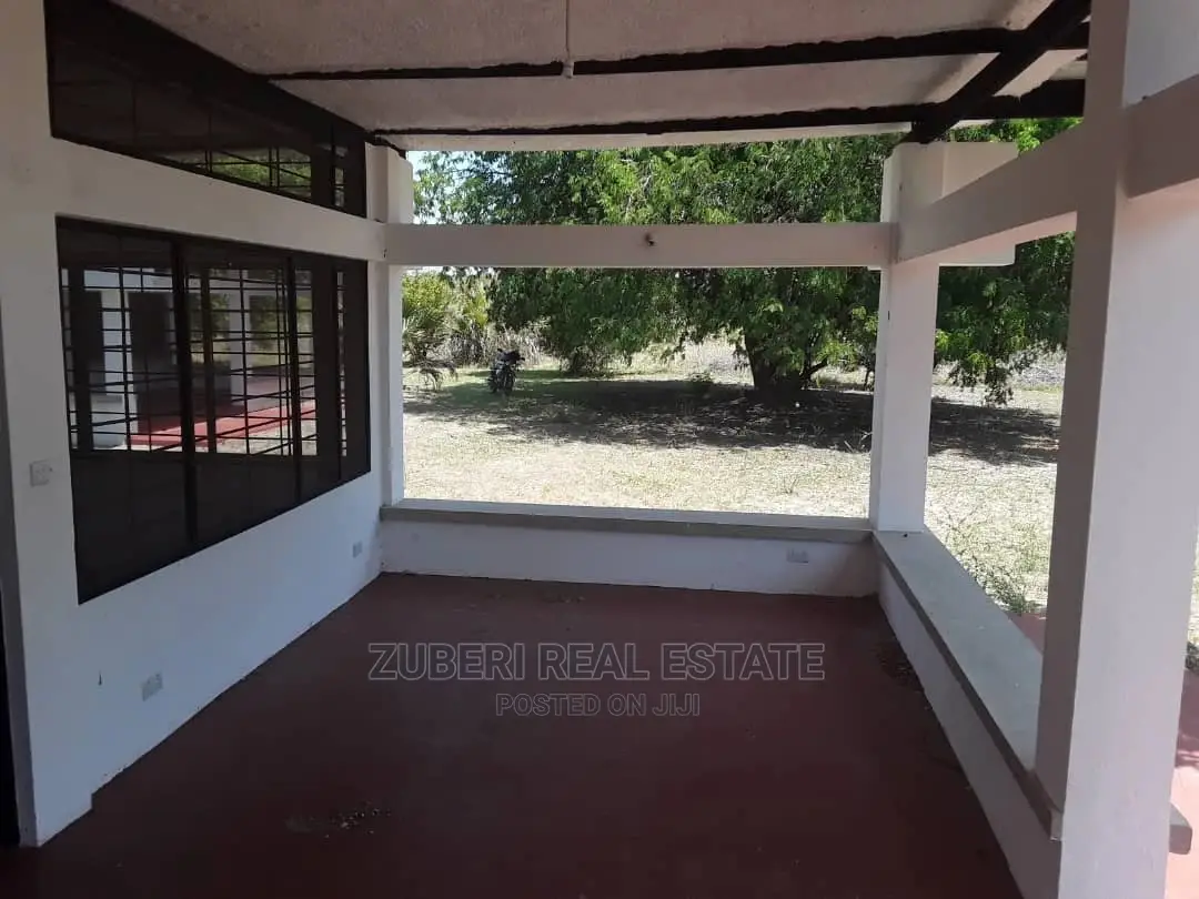 3bdrm Apartment in Pangani, Bweni for Sale