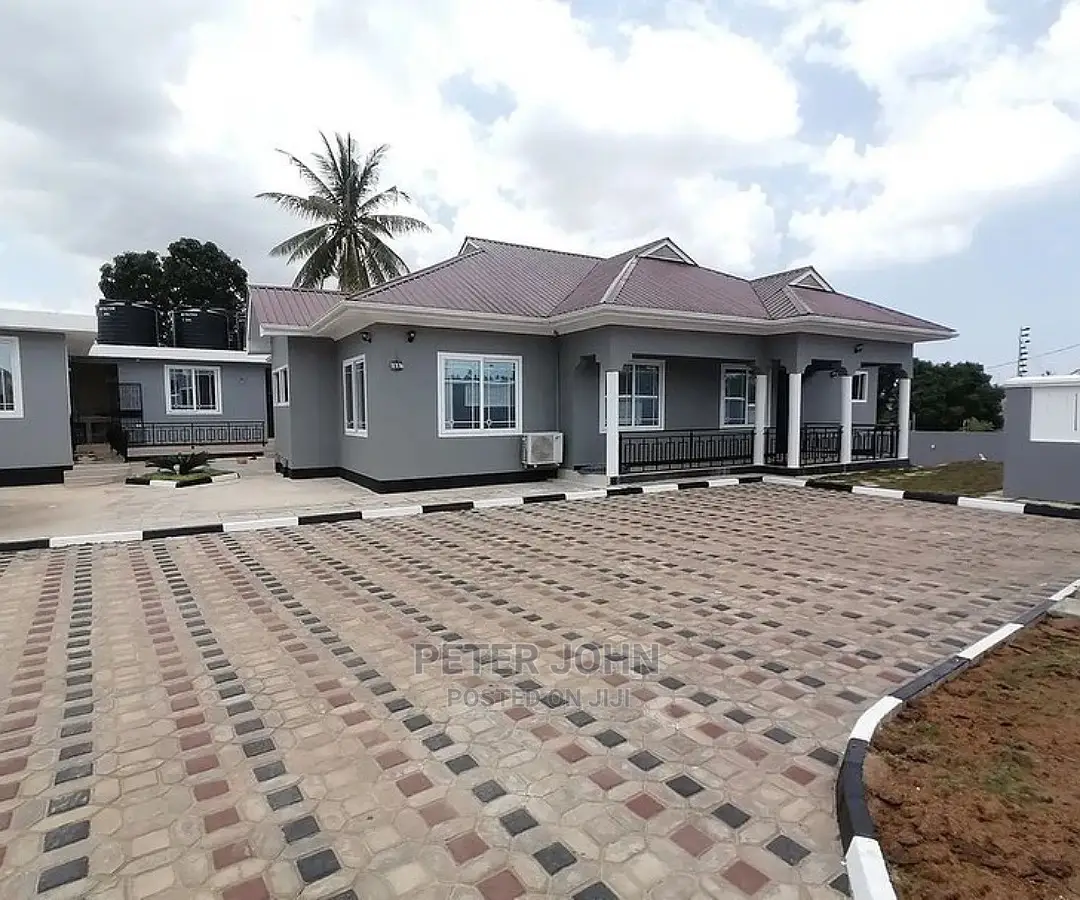 5bdrm House in Mbezi for Sale