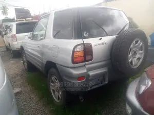 Toyota RAV4 1997 Silver
