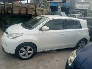 Toyota IST 2006 White