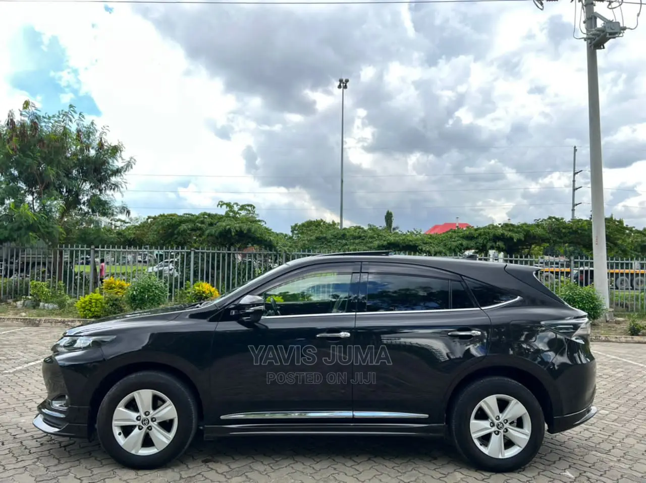 Toyota Harrier 2.5 Hybrid 4WD 2014 Black