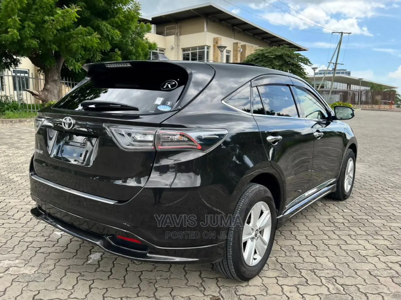 Toyota Harrier 2.5 Hybrid 4WD 2014 Black