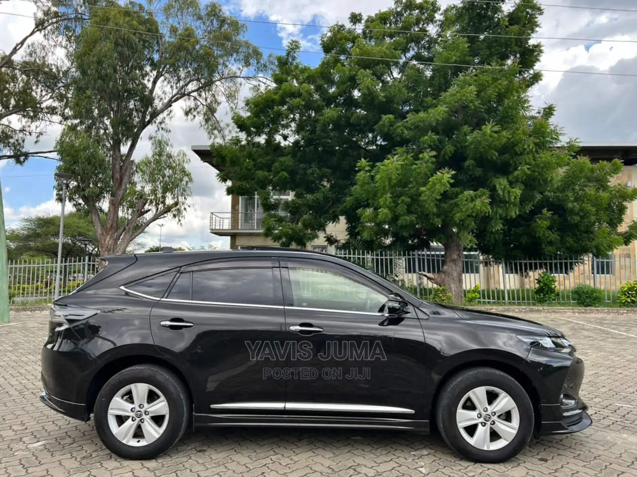 Toyota Harrier 2.5 Hybrid 4WD 2014 Black