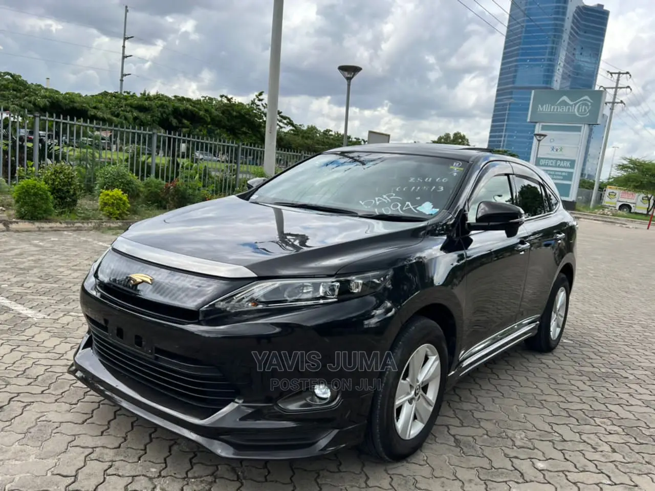 Toyota Harrier 2.5 Hybrid 4WD 2014 Black