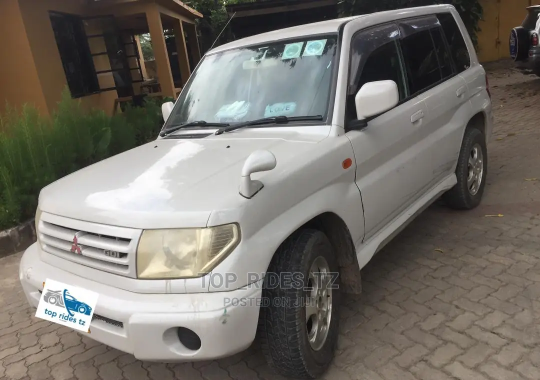 Mitsubishi Pajero IO 2003 White