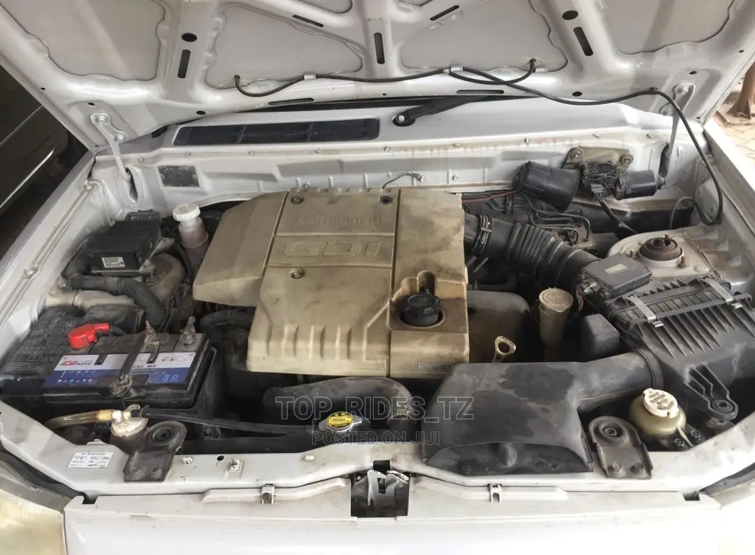Mitsubishi Pajero IO 2003 White
