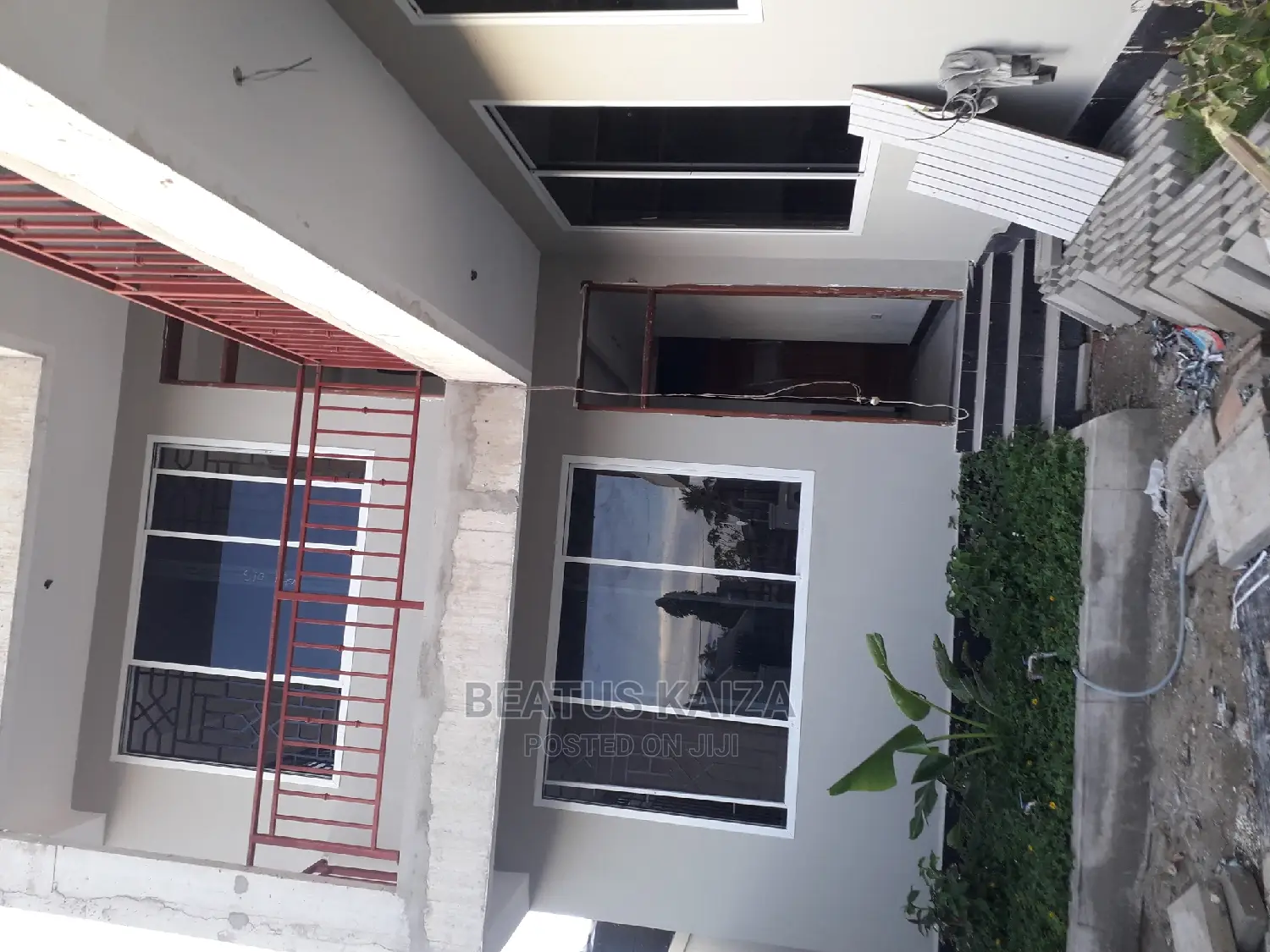 3bdrm Block of Flats in Kinondoni Studio, Mwananyamala for Rent