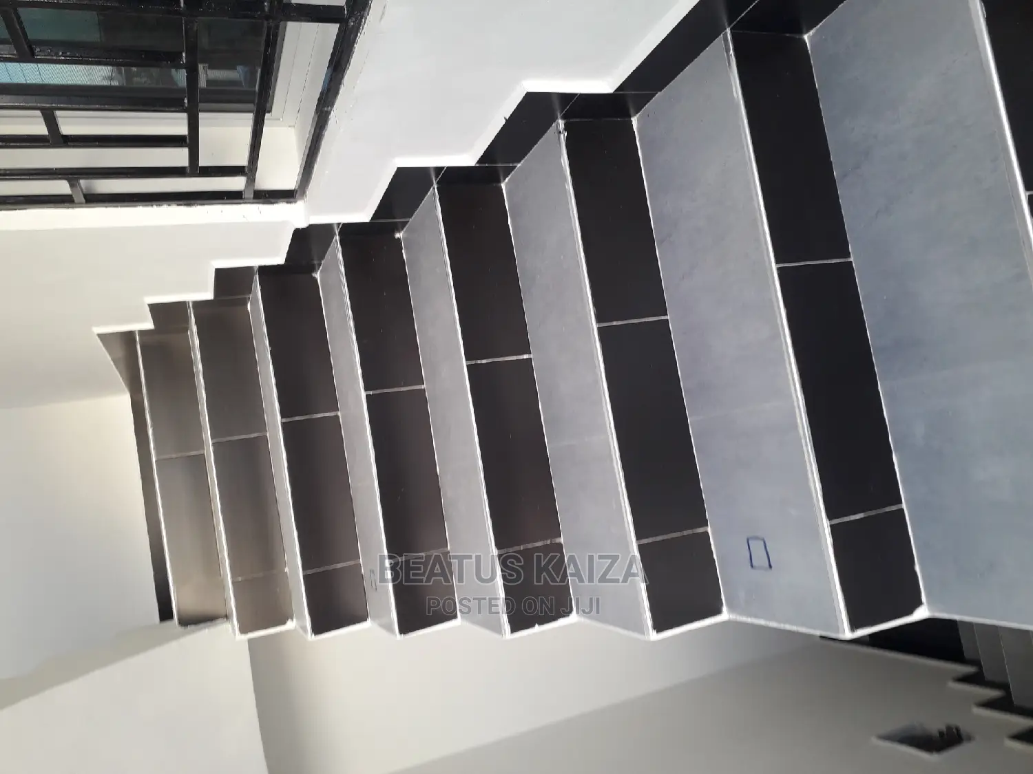3bdrm Block of Flats in Kinondoni Studio, Mwananyamala for Rent