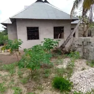 Hkuse For Sale