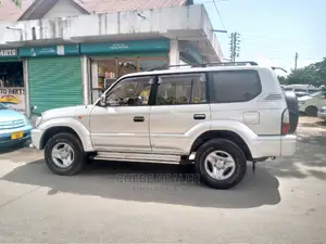 Toyota Land Cruiser 100 4.7 Executive 2006 Silver