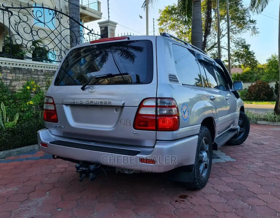 Toyota Land Cruiser 100 4.2 TD 2005 Gray