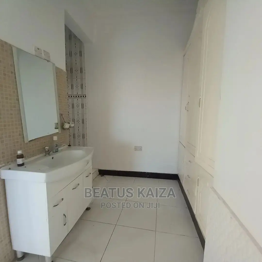 4bdrm Block of Flats in Kigamboni Kibada for rent