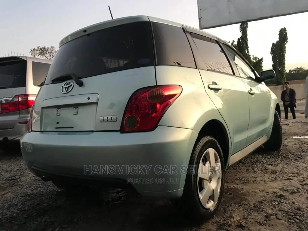 Toyota IST 2003 Blue