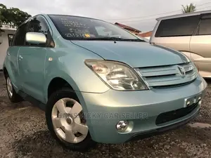 Toyota IST 2003 Blue