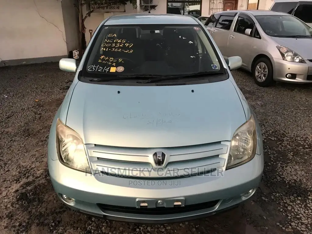Toyota IST 2003 Blue