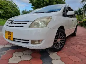 Toyota Corolla Spacio 2004 White