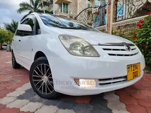 Toyota Corolla Spacio 2004 White