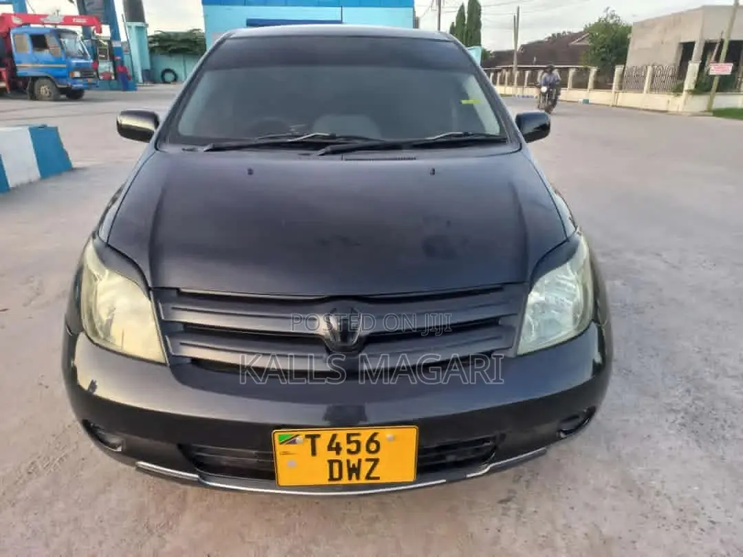 Toyota IST 2004 Black