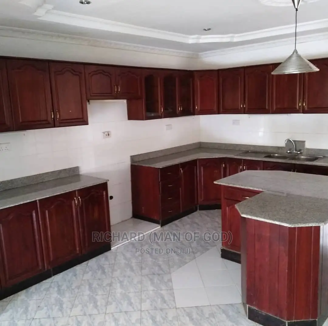 5bdrm Mansion in Arusha for rent