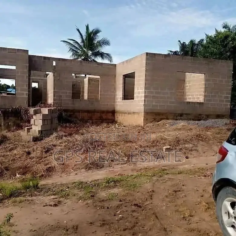 Five Bedroom House In Goba For Sale
