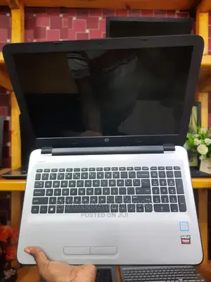 Laptop HP 15-Dy1032wm 8GB Intel Core I7 HDD 500GB