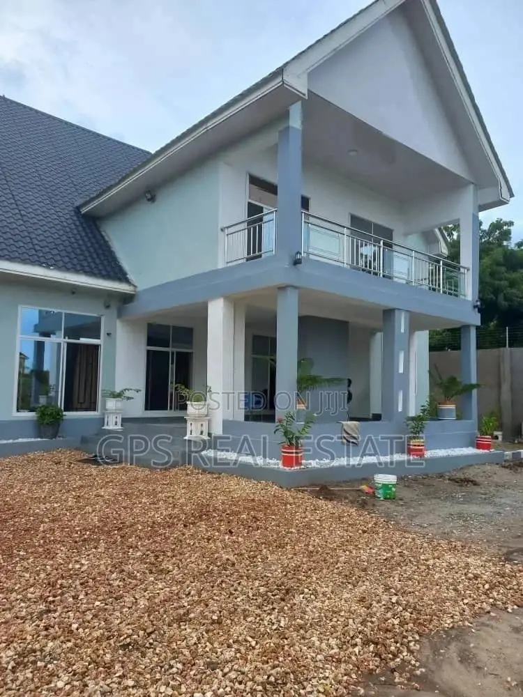 6bdrm House in Max Evarst, Kigamboni for Sale