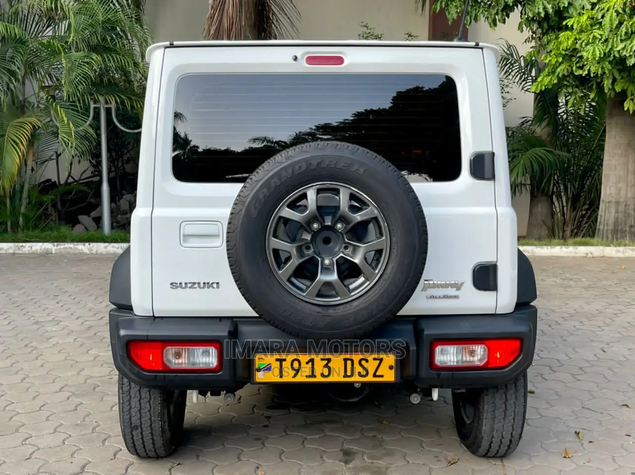 Suzuki Jimny 2019 White