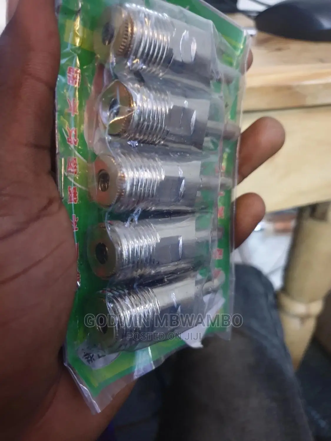 Tunauza Nipple Za Kunyesha Maji Nguruwe