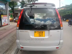 Toyota Noah 2.0 AWD (8 Seater) 2003 Off White