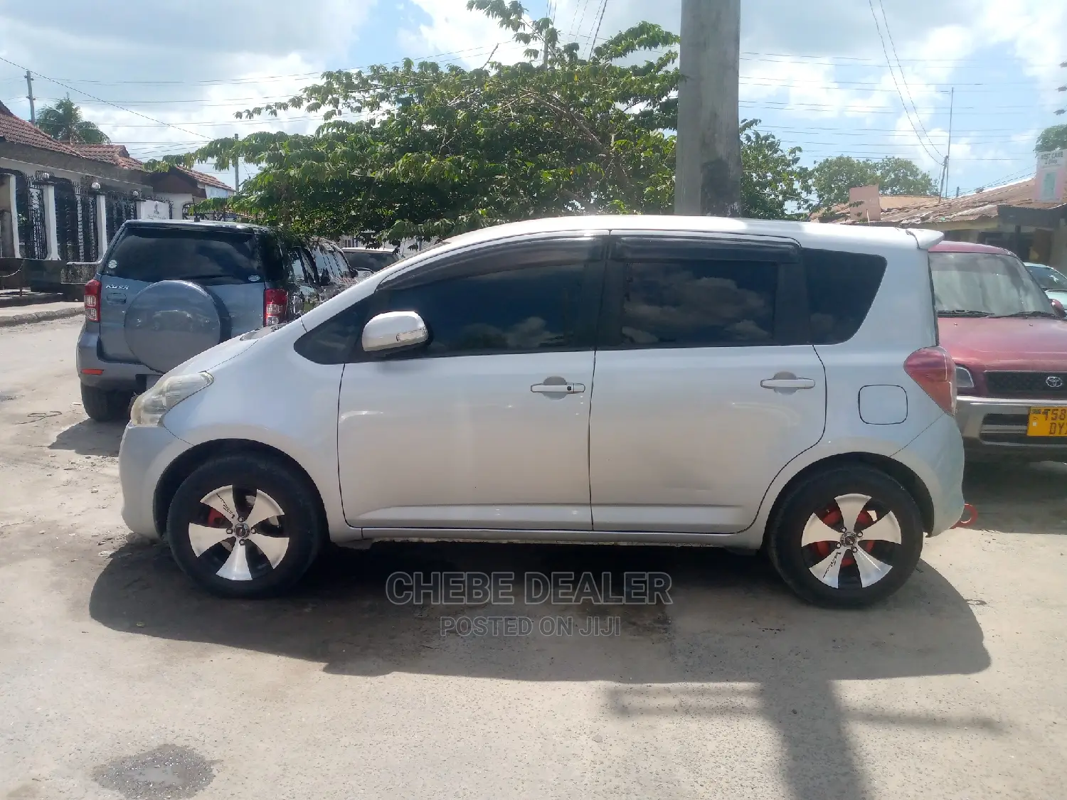 Toyota Ractis 2008 Silver