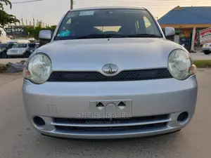 Toyota Sienta 1.5 AWD 2004 Silver