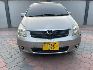 Toyota Corolla Spacio 2004 Gold