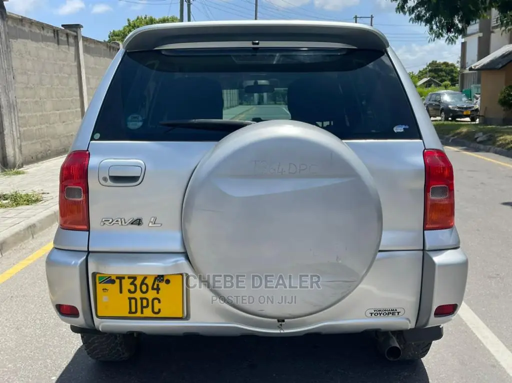 Toyota RAV4 1.8 2005 Silver