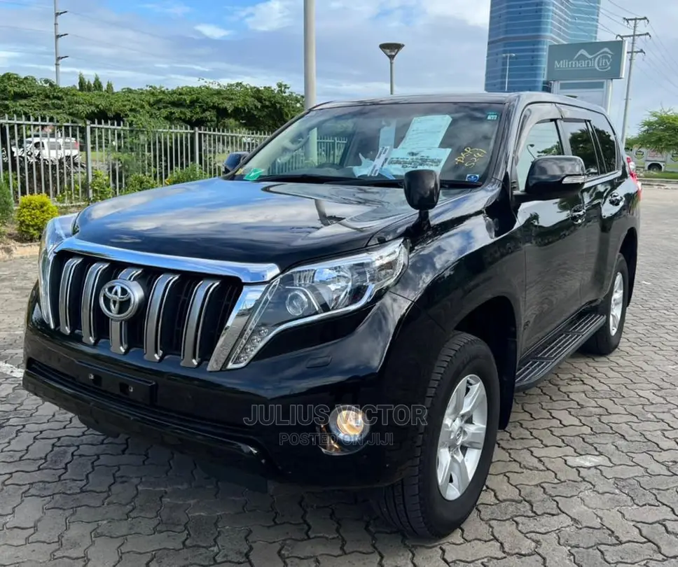 Toyota Land Cruiser Prado 2016 Black