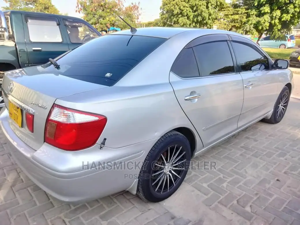 Toyota Premio 2005 Silver